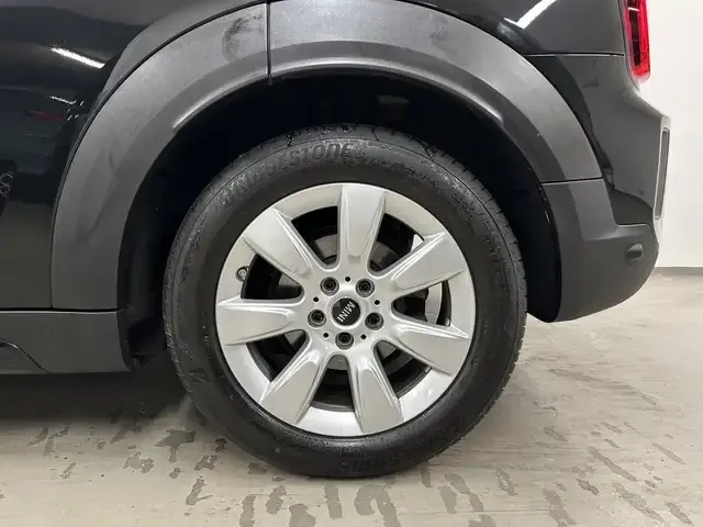 MINI One Countryman