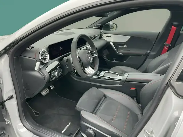 Mercedes-Benz CLA 45 AMG