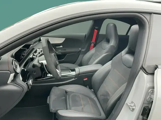 Mercedes-Benz CLA 45 AMG