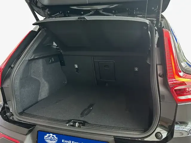 Volvo EX40