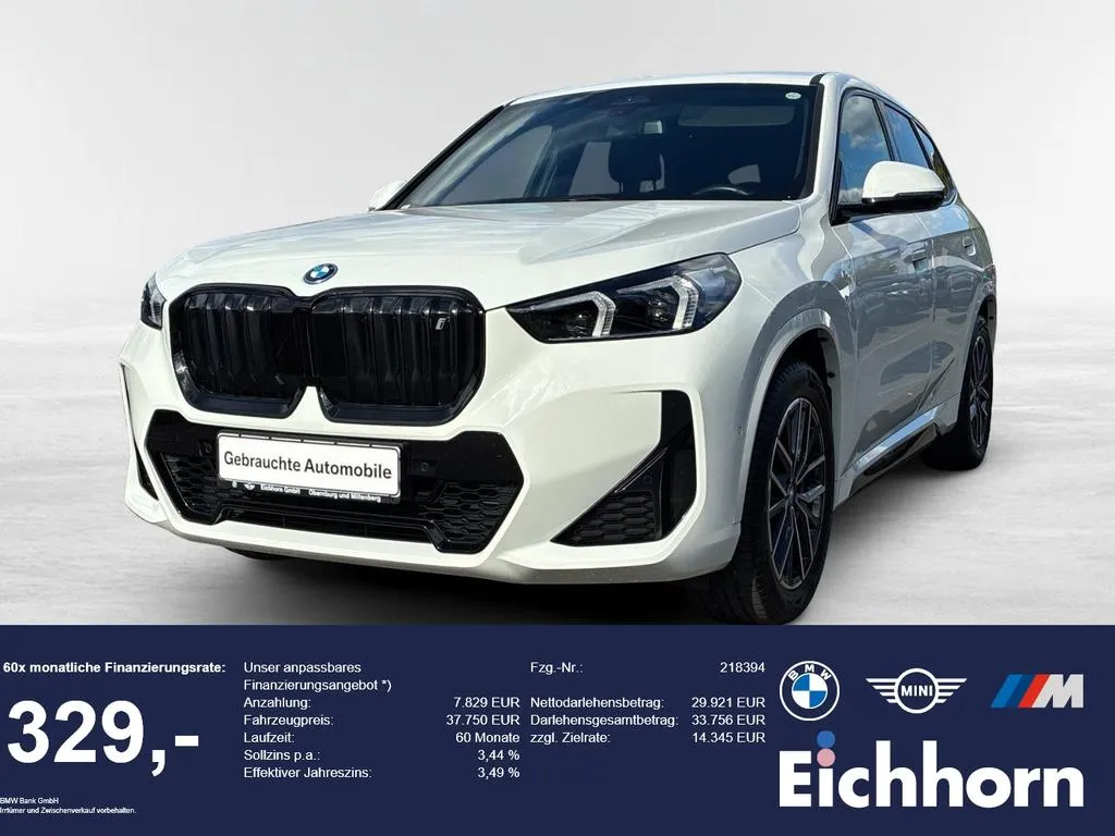 BMW iX1