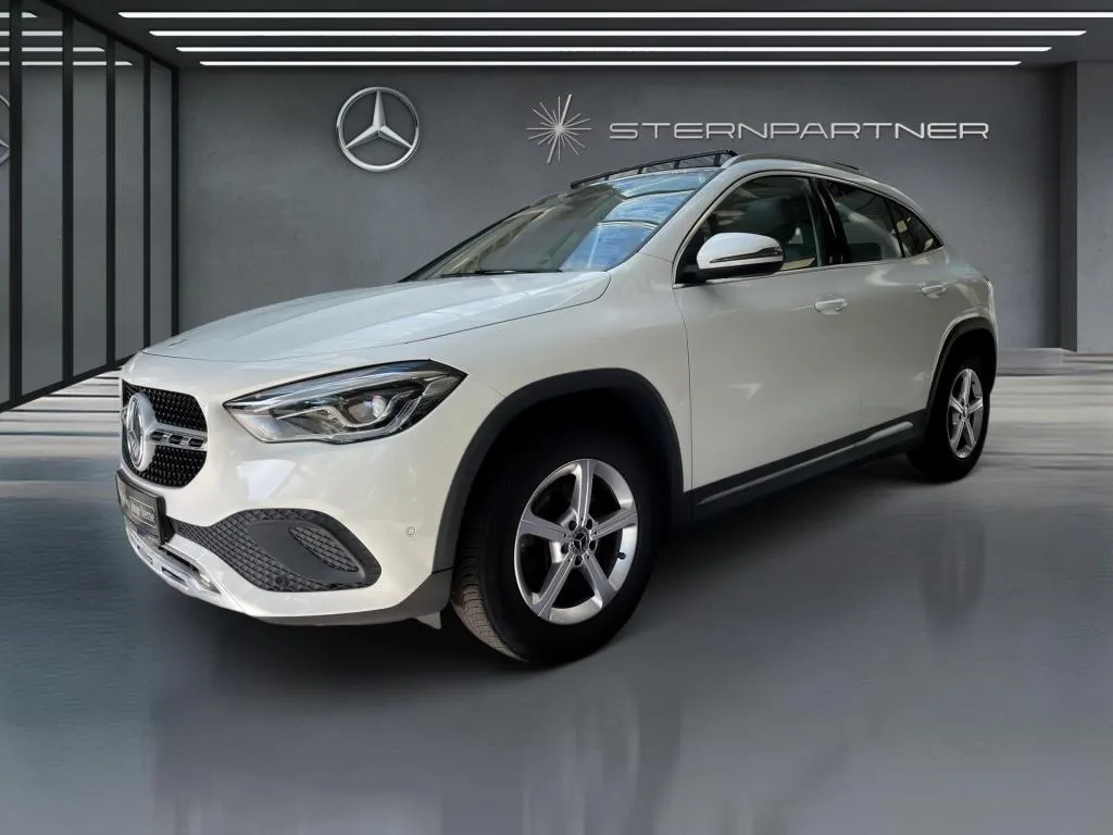 Mercedes-Benz GLA 200