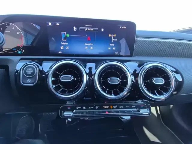 Mercedes-Benz A 220