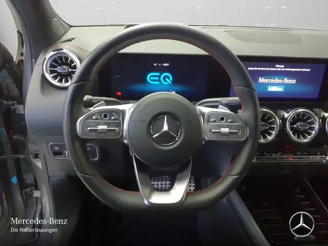 Mercedes-Benz EQA 300