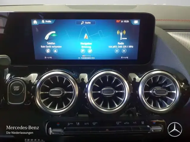 Mercedes-Benz EQA 300