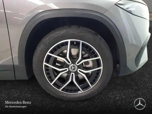 Mercedes-Benz EQA 300