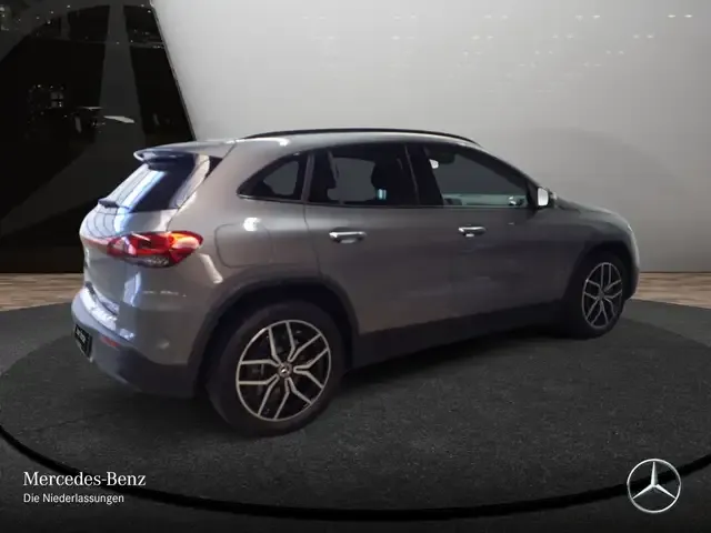 Mercedes-Benz EQA 300