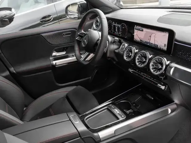 Mercedes-Benz GLB 200