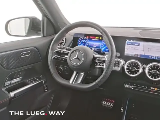 Mercedes-Benz EQB 300