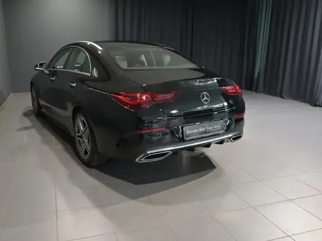 Mercedes-Benz CLA 200