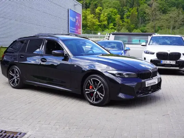 BMW 330
