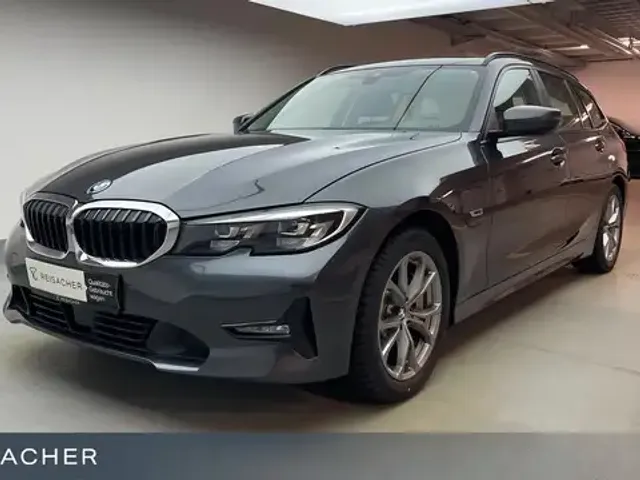 BMW 330