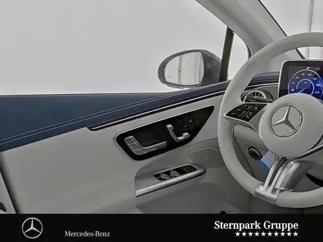Mercedes-Benz EQE 300