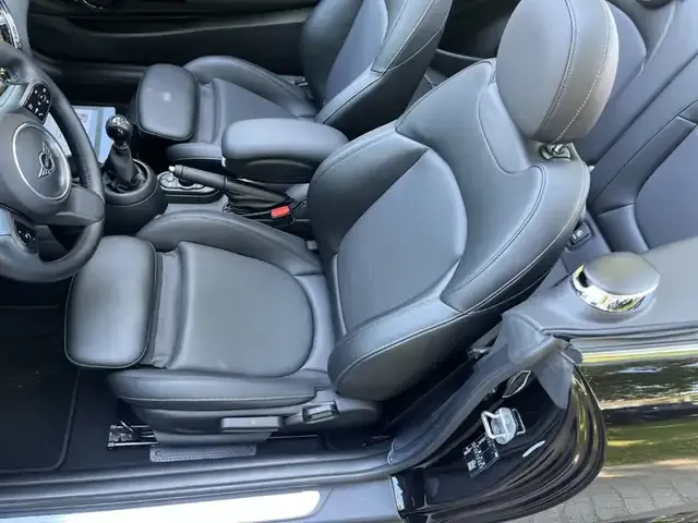 MINI Cooper Cabrio