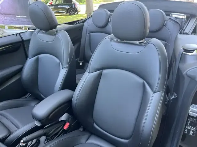 MINI Cooper Cabrio