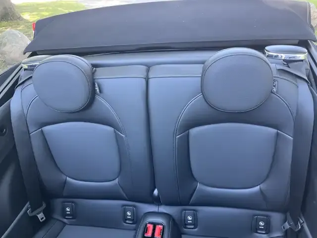 MINI Cooper Cabrio