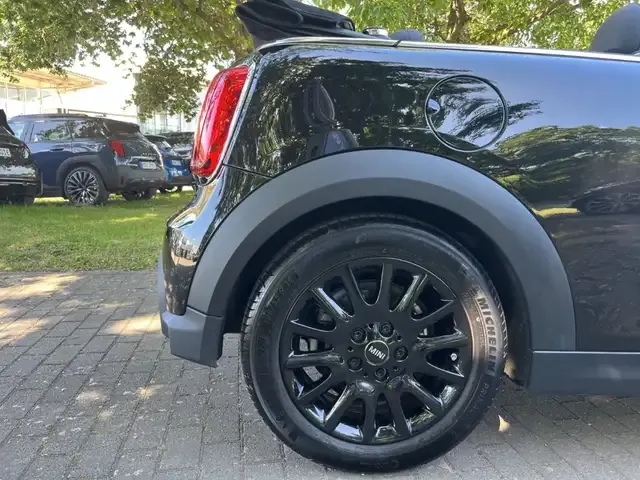 MINI Cooper Cabrio