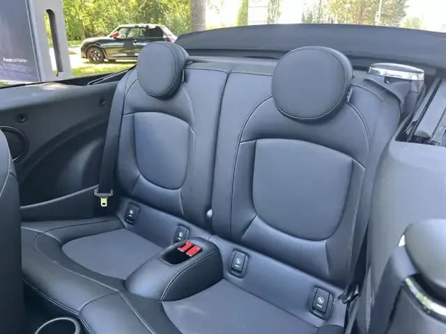 MINI Cooper Cabrio
