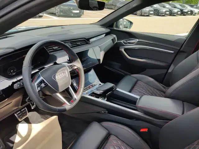 Audi Q8 e-tron