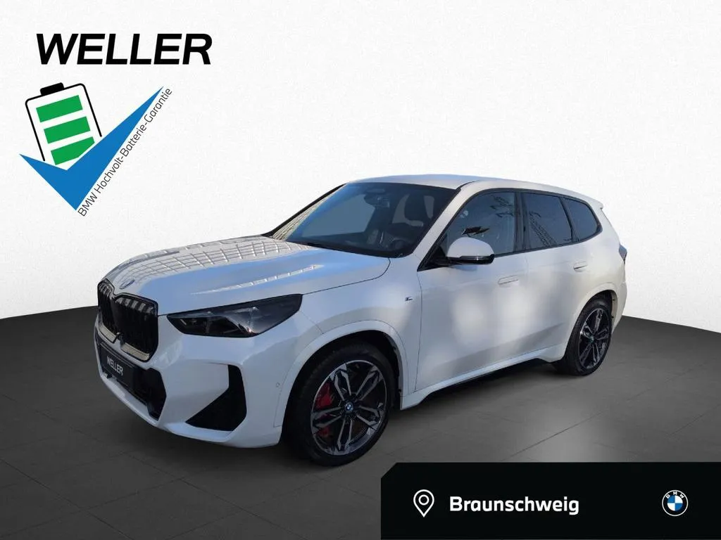 BMW iX1