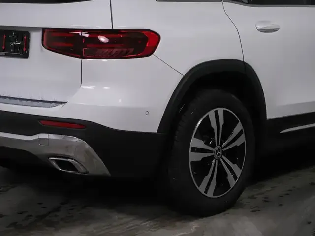 Mercedes-Benz GLB 200