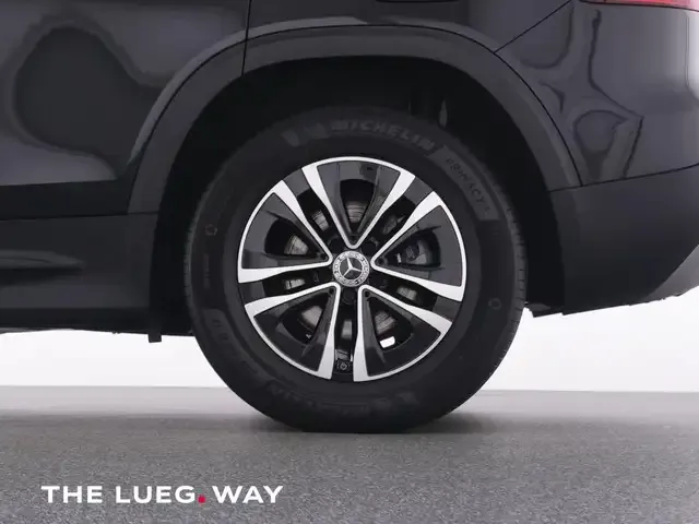 Mercedes-Benz GLB 180