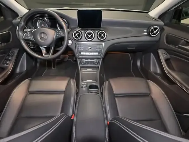 Mercedes-Benz GLA 200