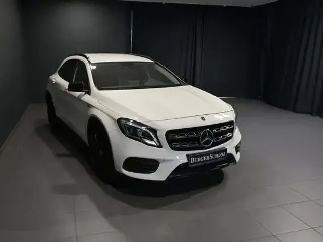 Mercedes-Benz GLA 200