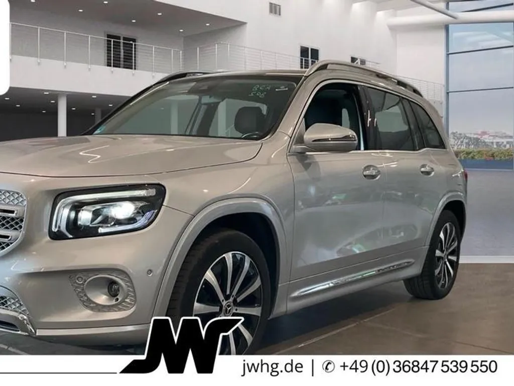 Mercedes-Benz GLB 220