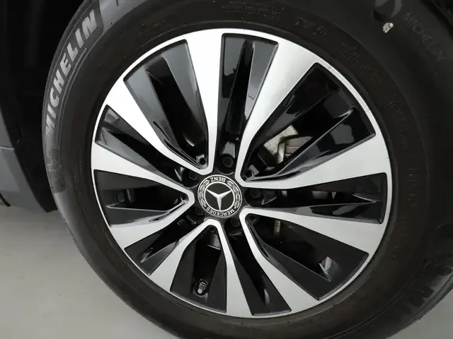 Mercedes-Benz GLA 180