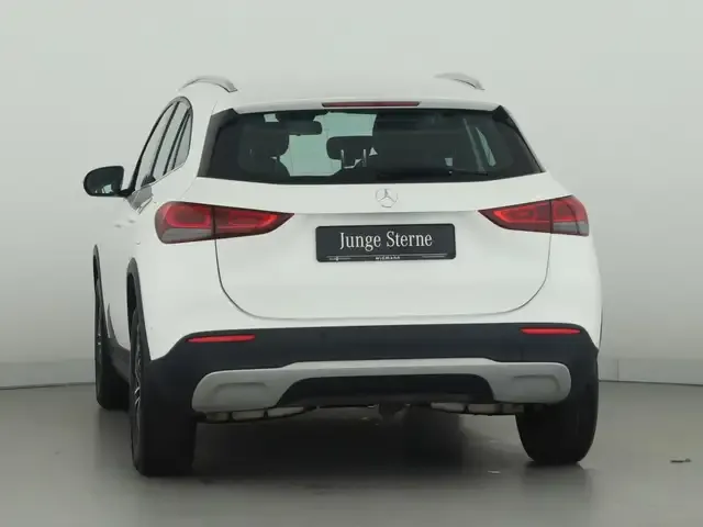 Mercedes-Benz GLA 180