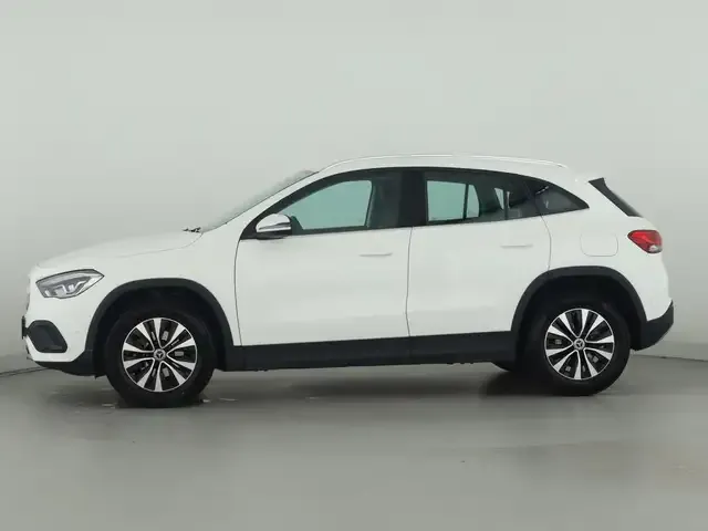 Mercedes-Benz GLA 180