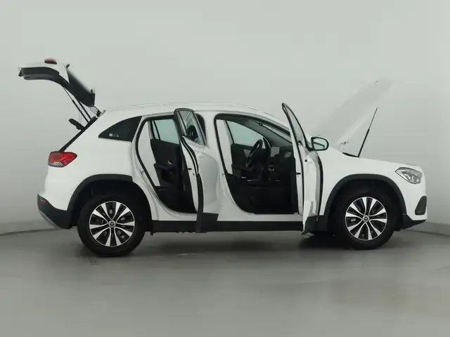 Mercedes-Benz GLA 180