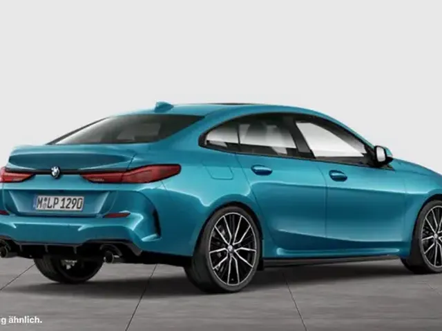 BMW 220