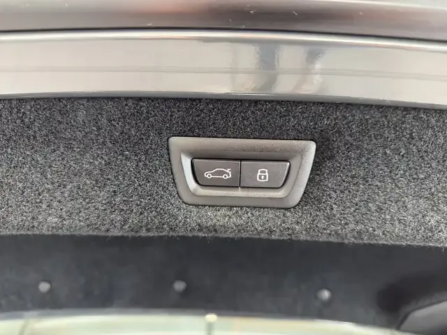 BMW 840