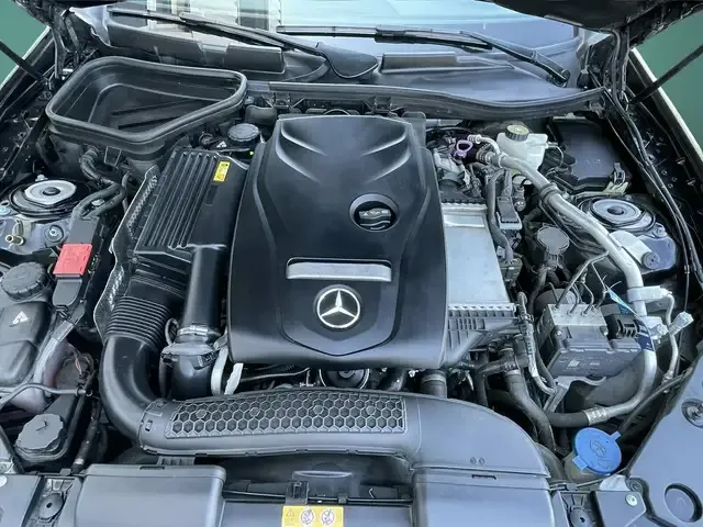 Mercedes-Benz SLC 300
