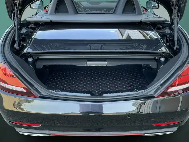 Mercedes-Benz SLC 300
