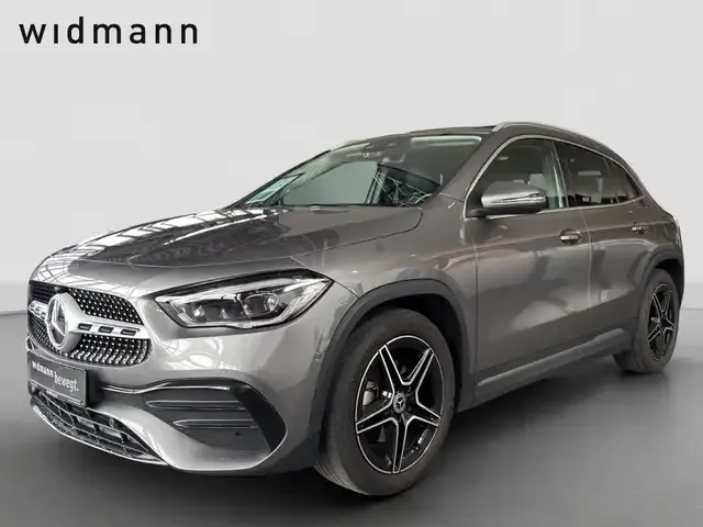 Mercedes-Benz GLA 200