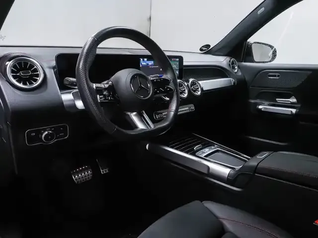 Mercedes-Benz EQB 300