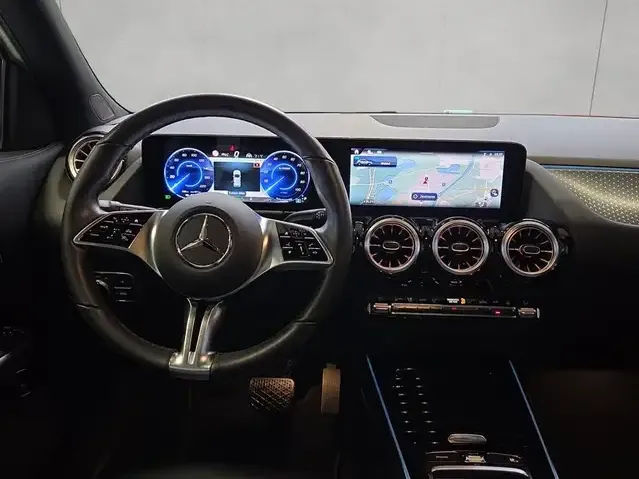 Mercedes-Benz EQA 300