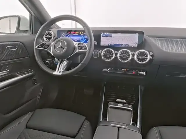 Mercedes-Benz EQA 300