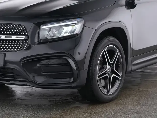 Mercedes-Benz GLB 250