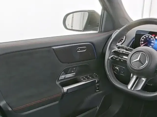 Mercedes-Benz GLB 250