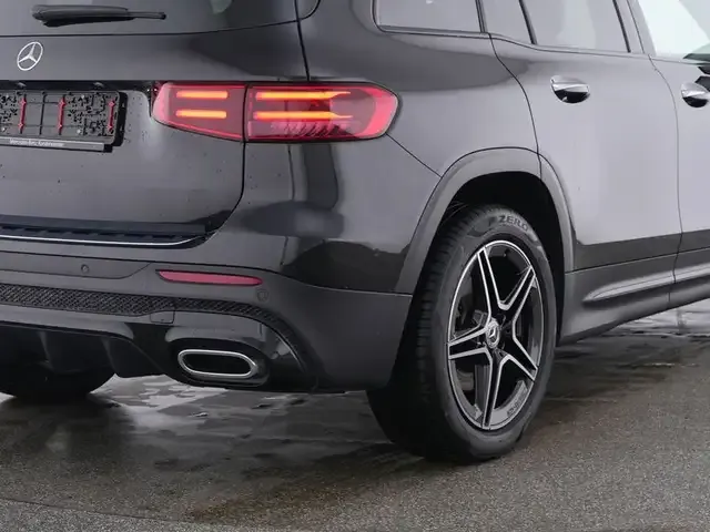 Mercedes-Benz GLB 250