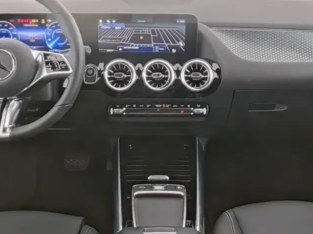 Mercedes-Benz EQA 300