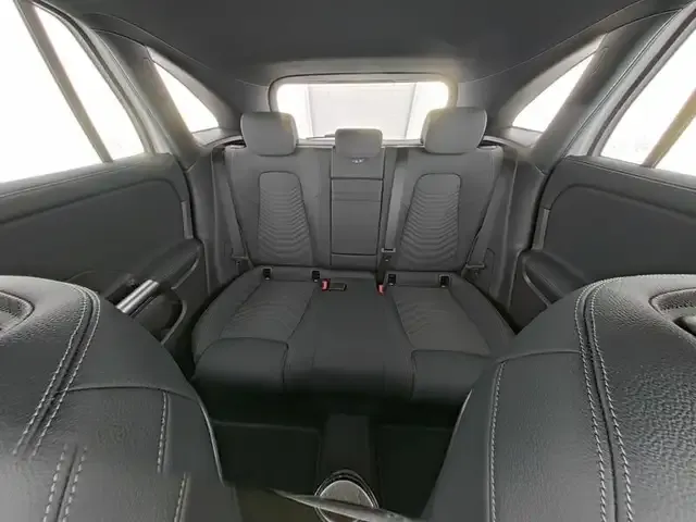 Mercedes-Benz EQA 300