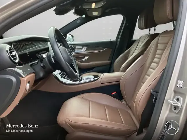Mercedes-Benz E 400