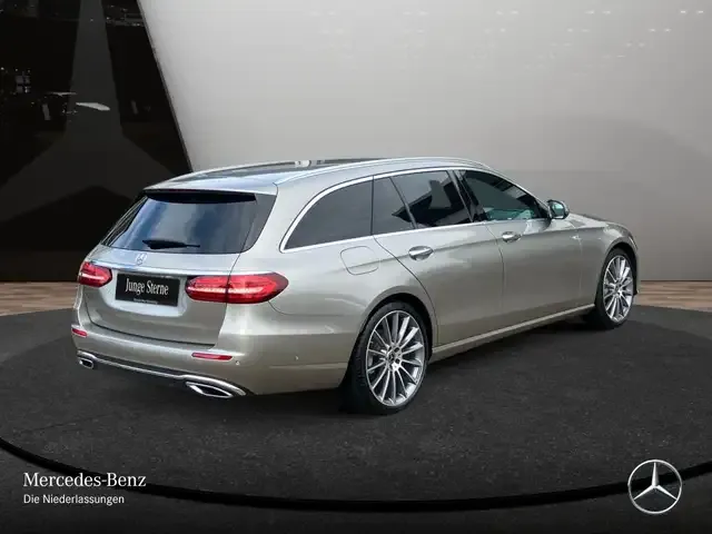 Mercedes-Benz E 400