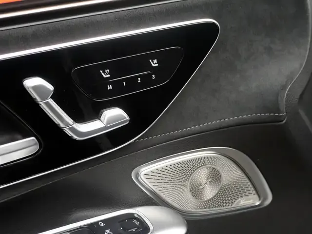 Mercedes-Benz EQE 43