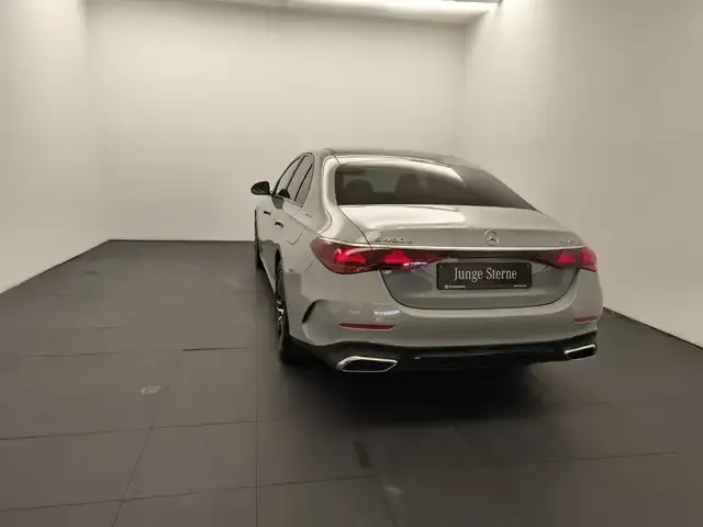 Mercedes-Benz E 400
